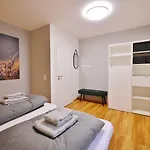 First Class Domizil 